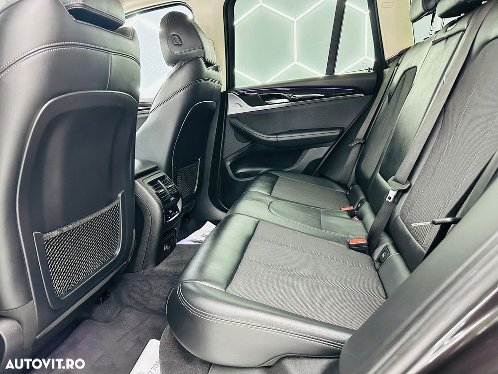 BMW X3 xDrive20i Aut. Luxury Line - 16