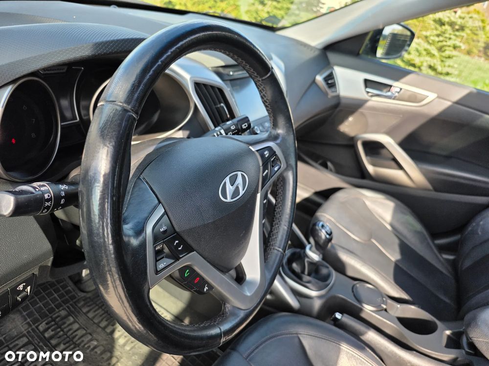 Hyundai Veloster 1.6 Premium - 15