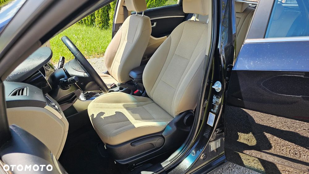 Hyundai i30 1.6 Automatik Trend - 14