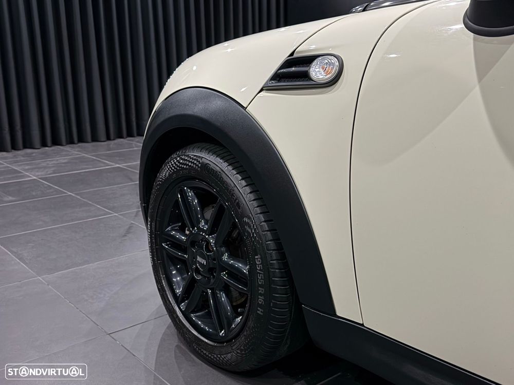 MINI 3 Portas Cooper D - 14