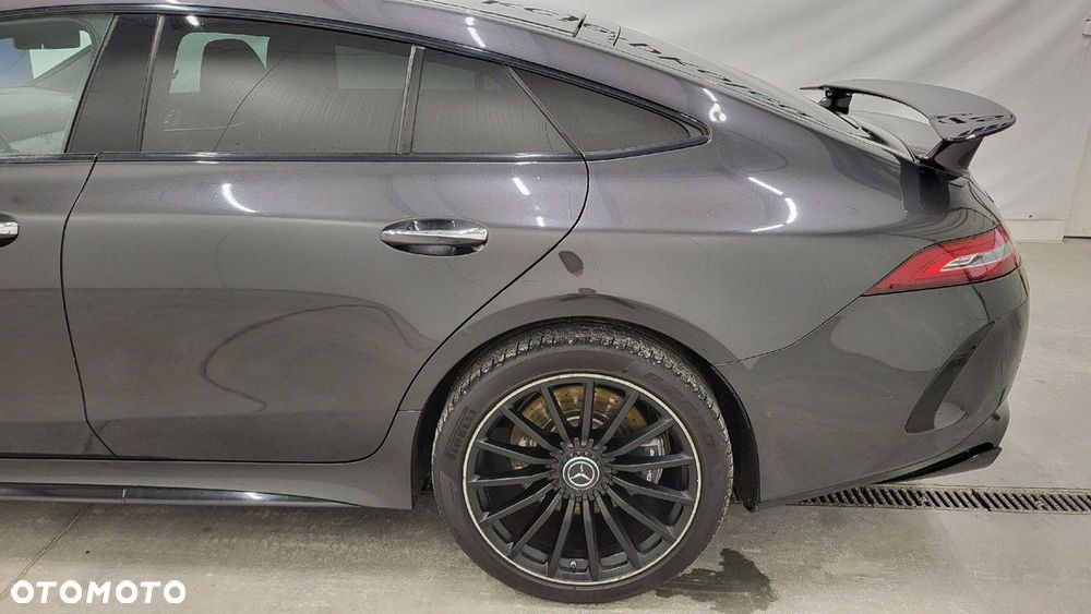 Mercedes-Benz AMG GT 43 4-Matic+ - 9