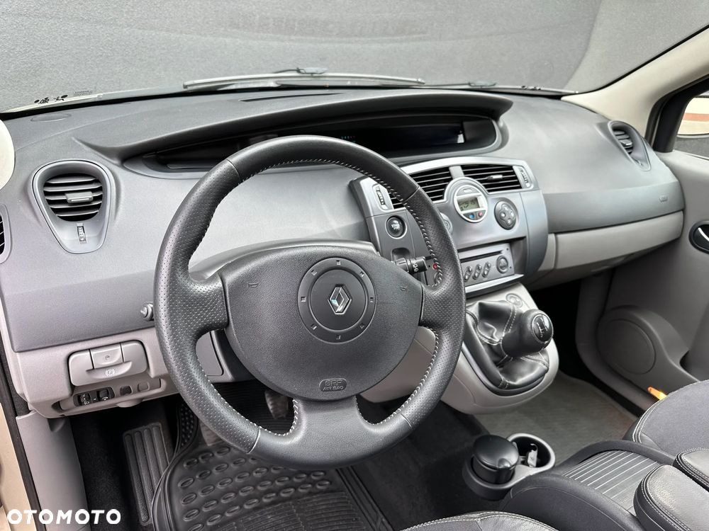 Renault Scenic - 10