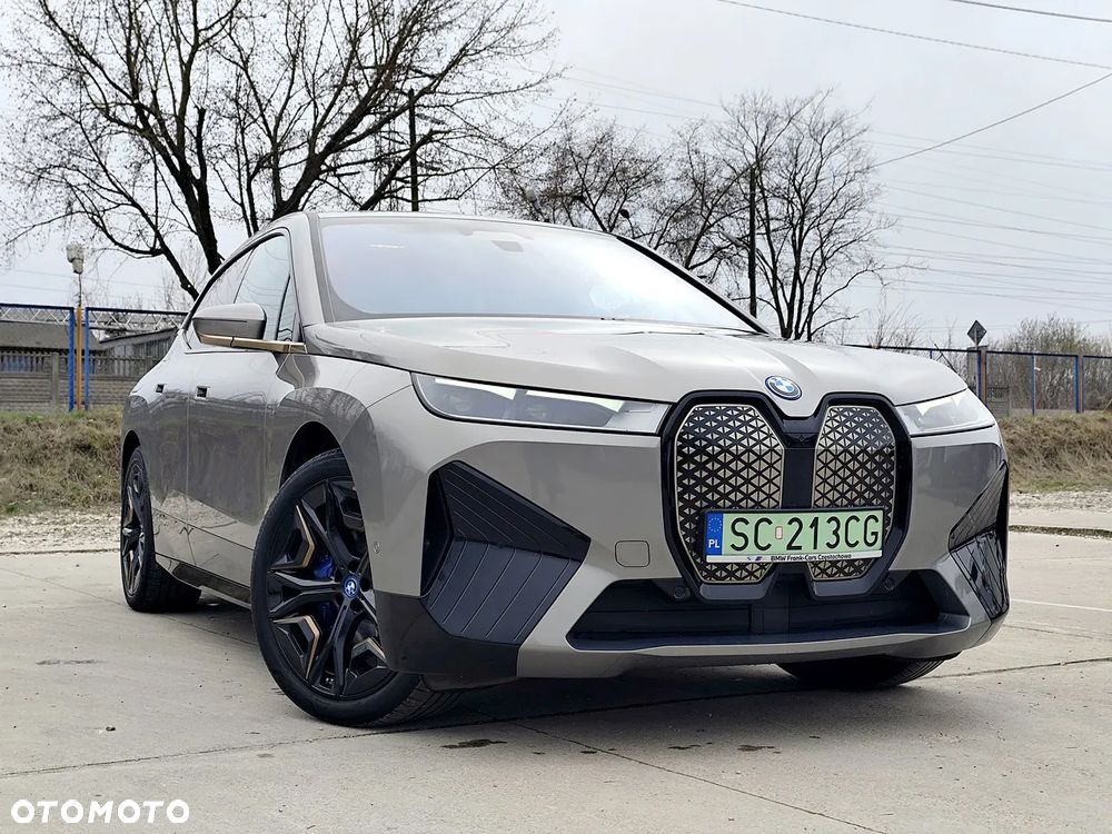 BMW iX xDrive40 76.6kWh Signature - 3