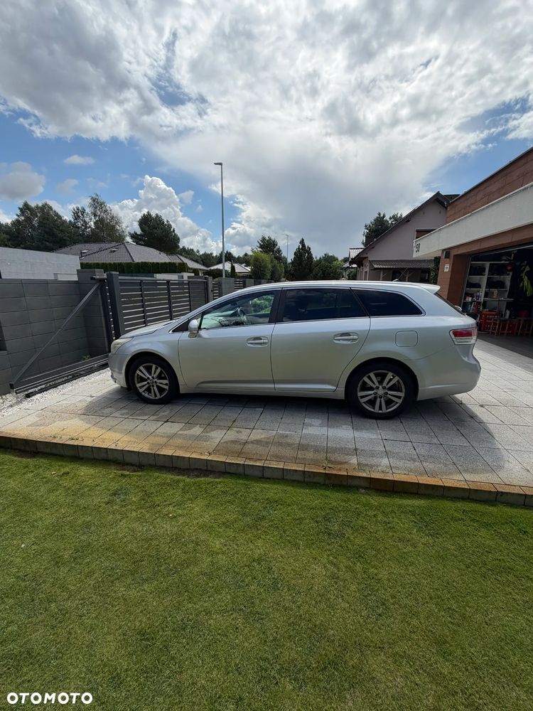 Toyota Avensis 2.0 D-4D Sol plus+NAVI - 3
