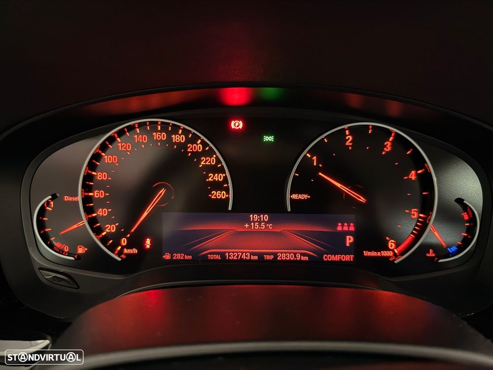 BMW 520 d Line Luxury Auto - 36