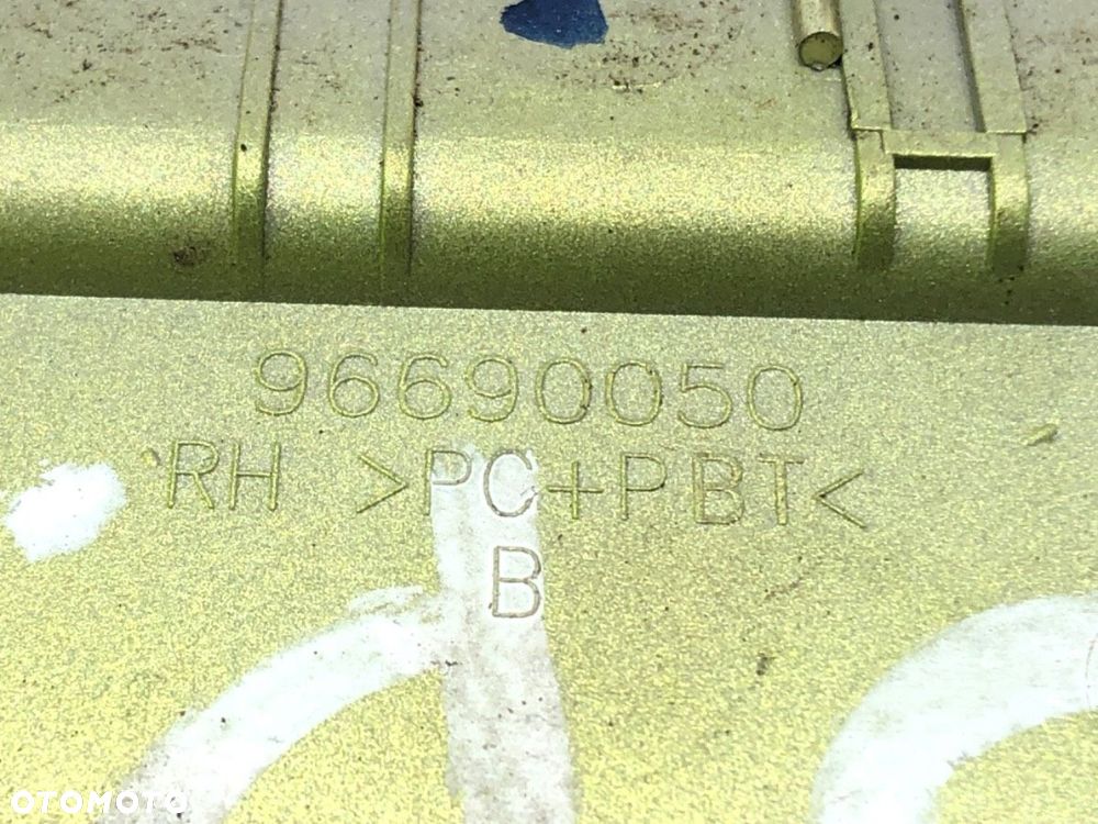 KLAMKA ZEWNĘTRZNA PRAWY PRZÓD - 122.00 PLN - CHEVROLET SPARK (M300) 2009 - 2022 1.0 50 kW [68 KM] - 3