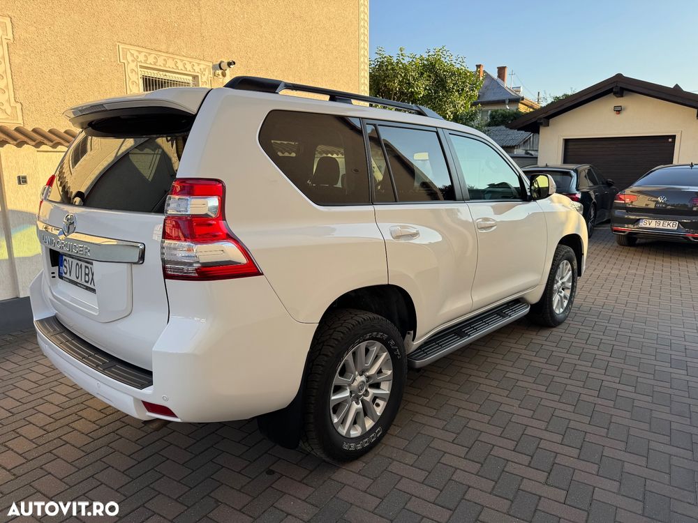 Toyota Land Cruiser 2.8l Turbo D-4D M/T Executive - 10