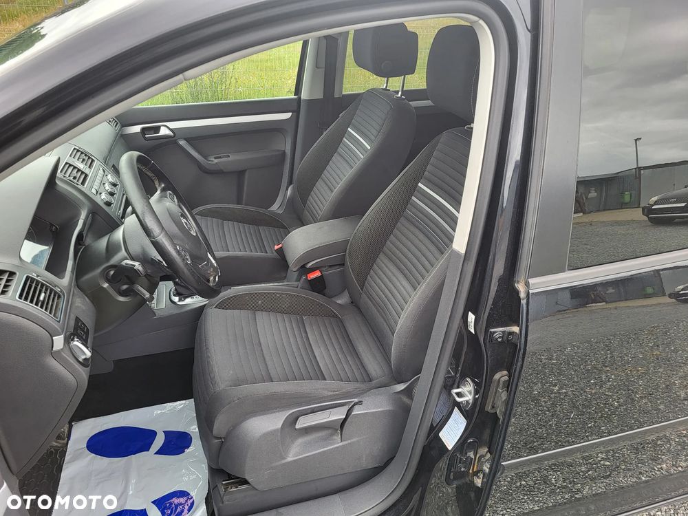 Volkswagen Touran 2.0 TDI DPF Highline DSG - 12