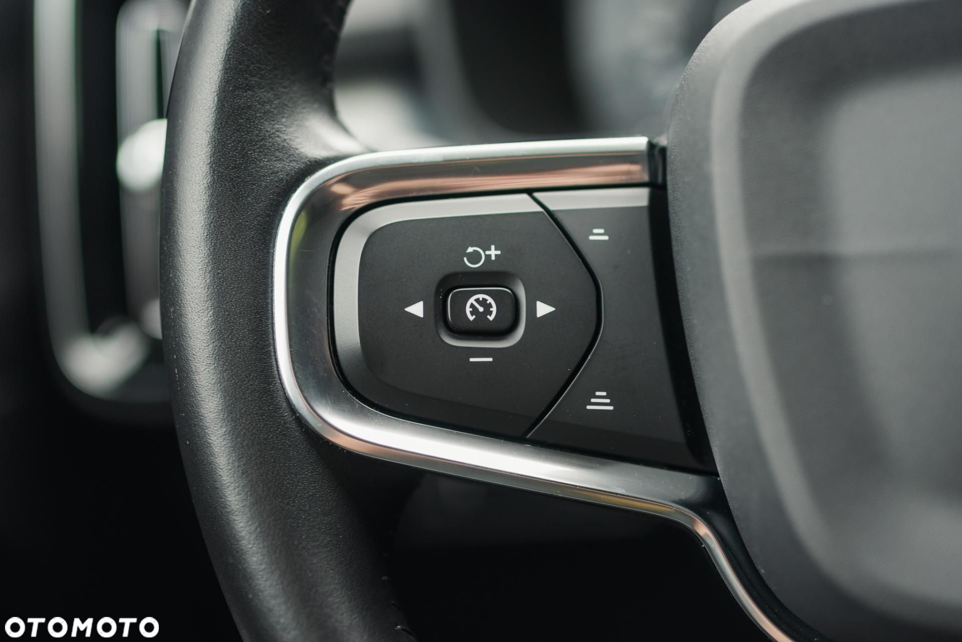 Volvo XC 40 - 29