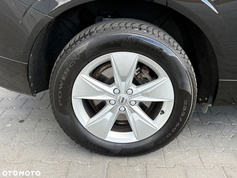 Volvo XC 60 B4 D AWD Geartronic Momentum Pro - 37