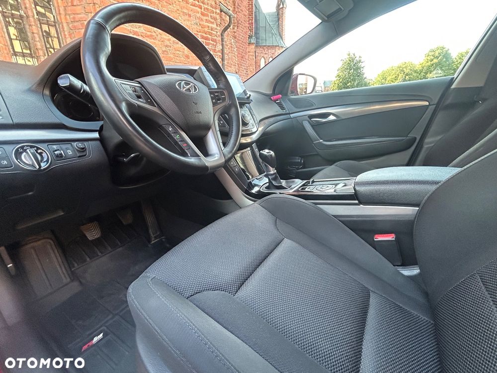 Hyundai i40 1.7 CRDi Comfort + - 23