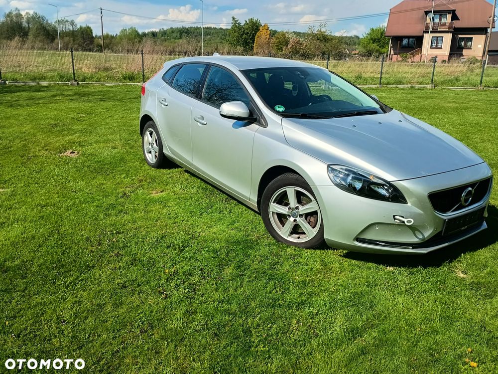 Volvo V40 D2 Geartronic Momentum - 2