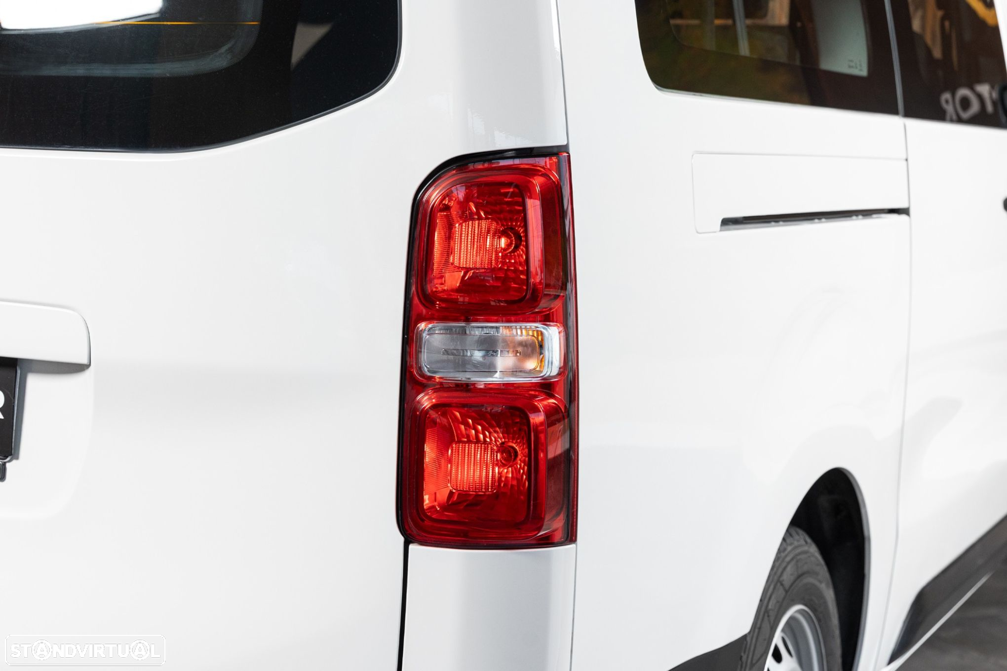Peugeot Traveller 1.5 BlueHDi L3H1 Business Long - 7