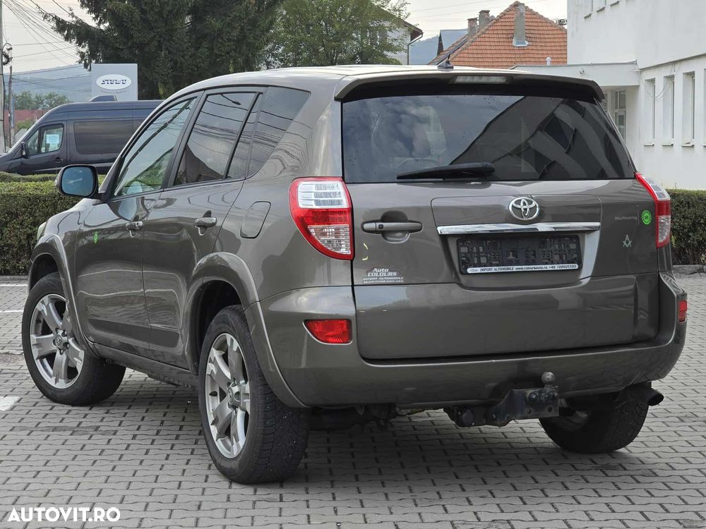 Toyota RAV4 - 4