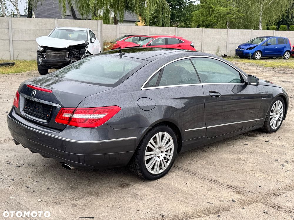 Mercedes-Benz Klasa E 350 CDI DPF BlueEFFICIENCY 7G-TRONIC Avantgarde - 5