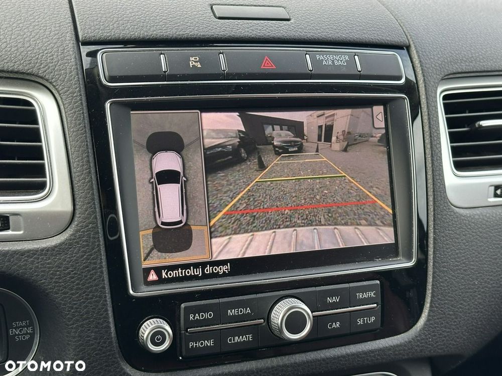 Volkswagen Touareg 3.0 V6 TDI BMT Business Line - 19