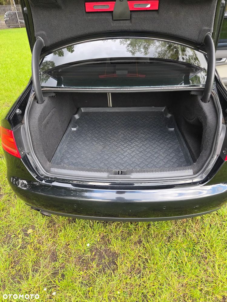 Audi A4 Limousine - 21