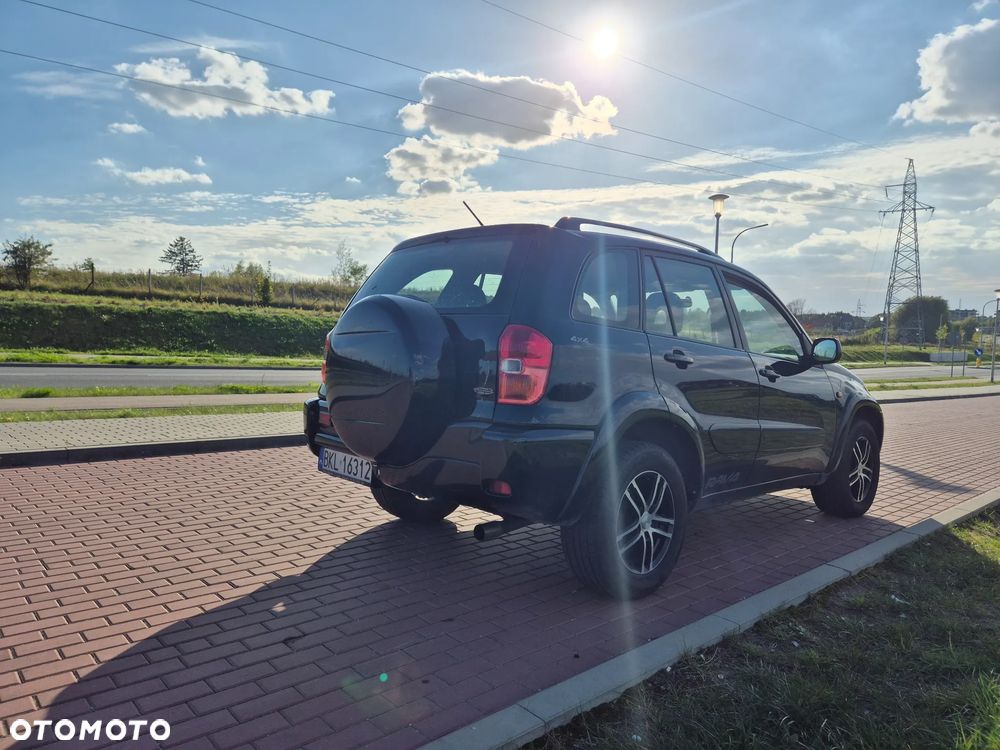 Toyota RAV4 2.0 VVT-i 4x4 - 5