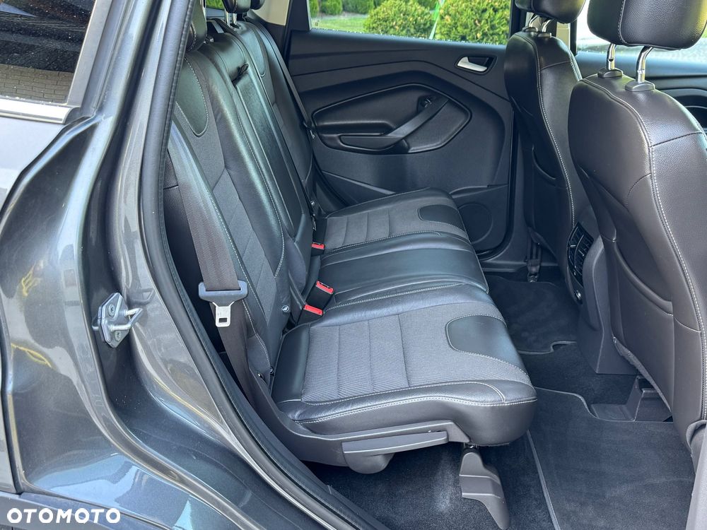 Ford Kuga 2.0 TDCi 2x4 Titanium - 29