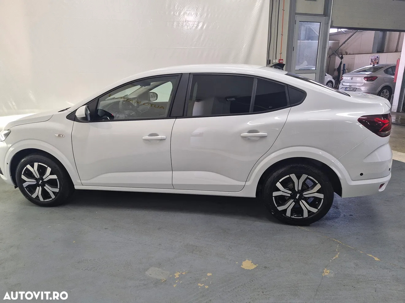 Dacia Logan ECO-G 100 MT6 Journey - 8