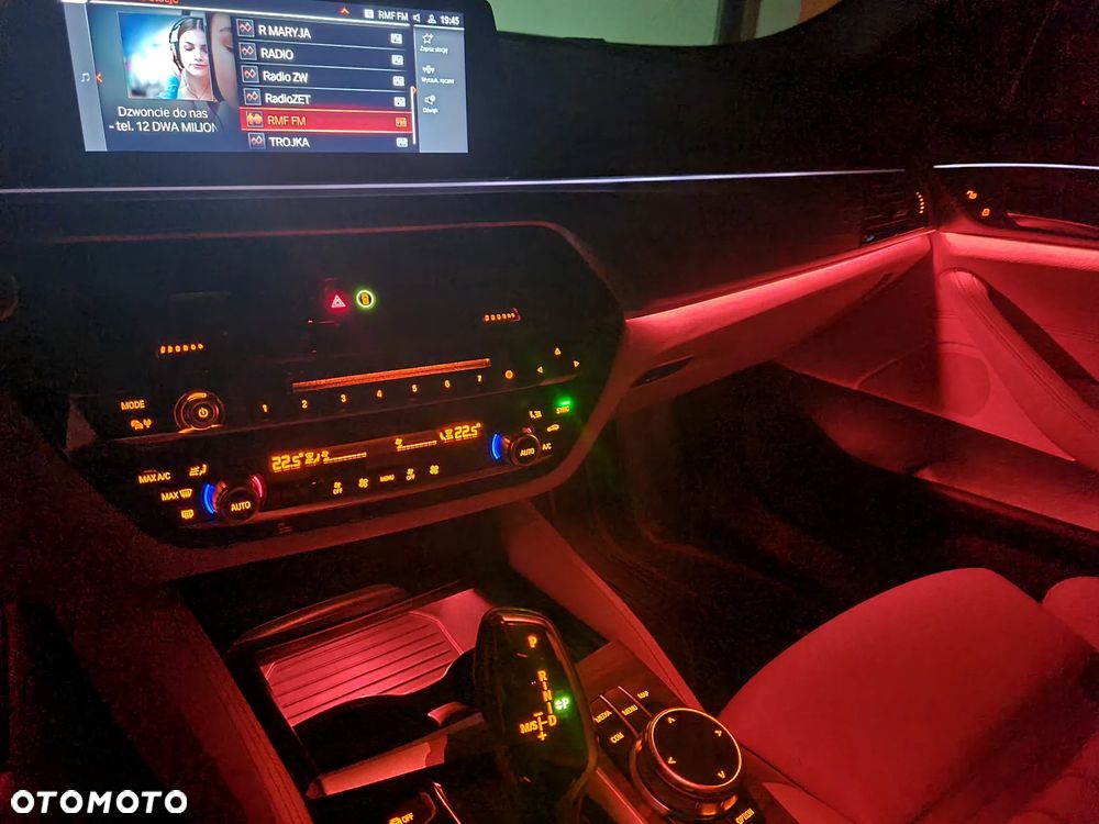 BMW Seria 5 520d Luxury Line - 29