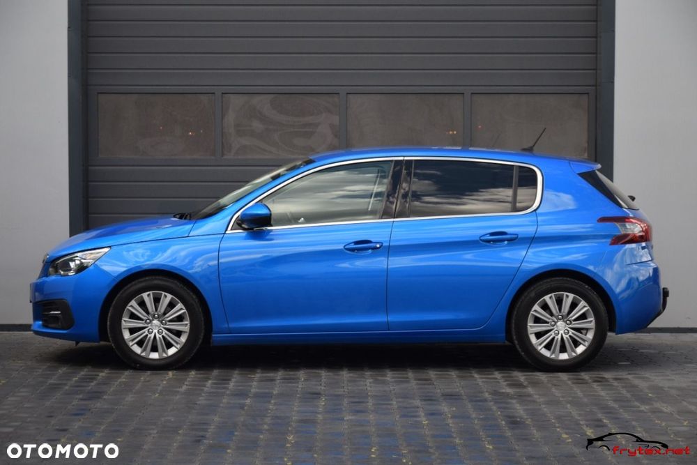 Peugeot 308 - 8