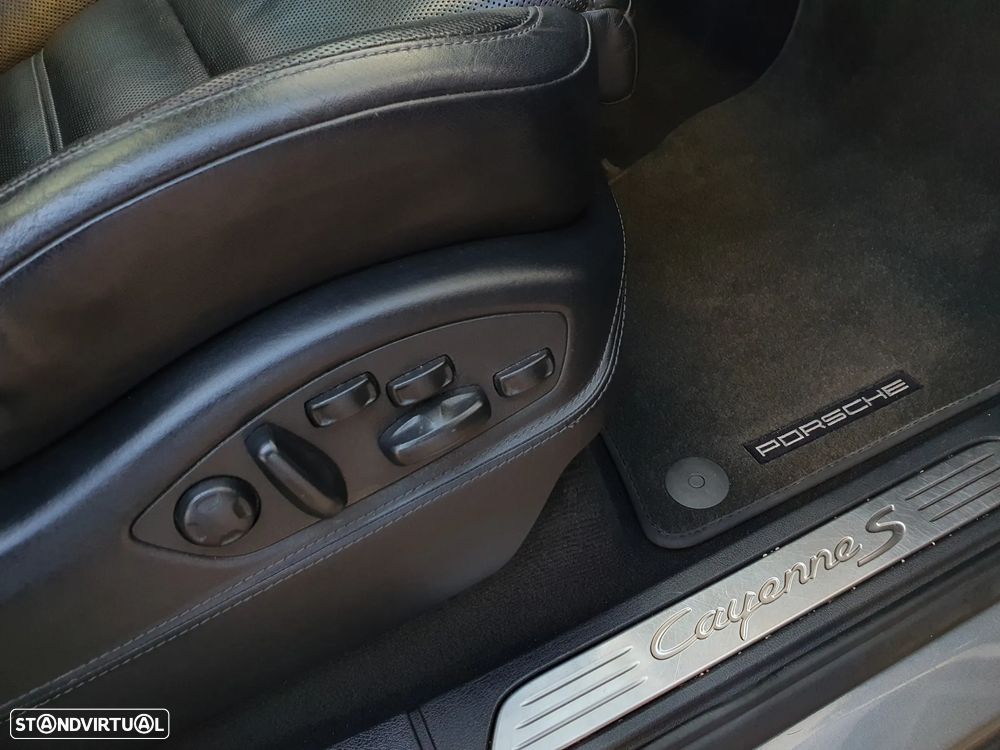 Porsche Cayenne S - 20