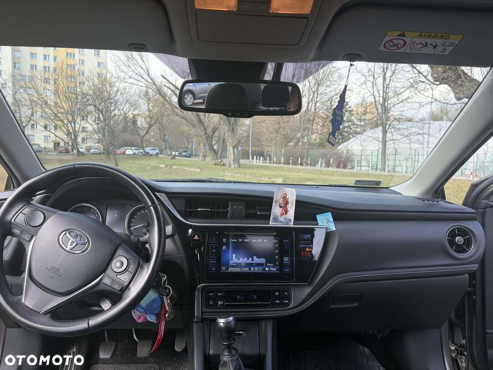 Toyota Corolla 1.6 Comfort - 12