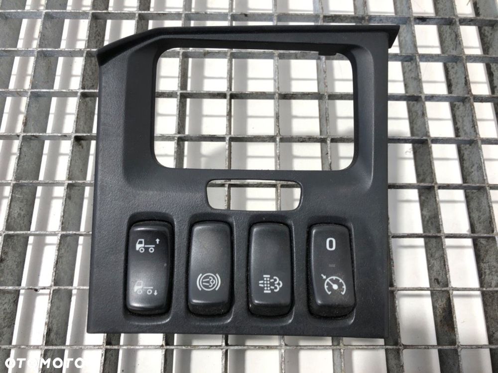 PANEL PRZEŁĄCZNIKÓW - 226.00 PLN - SCANIA P,G,R,T - series 2003 - 2022 R 450 - 1