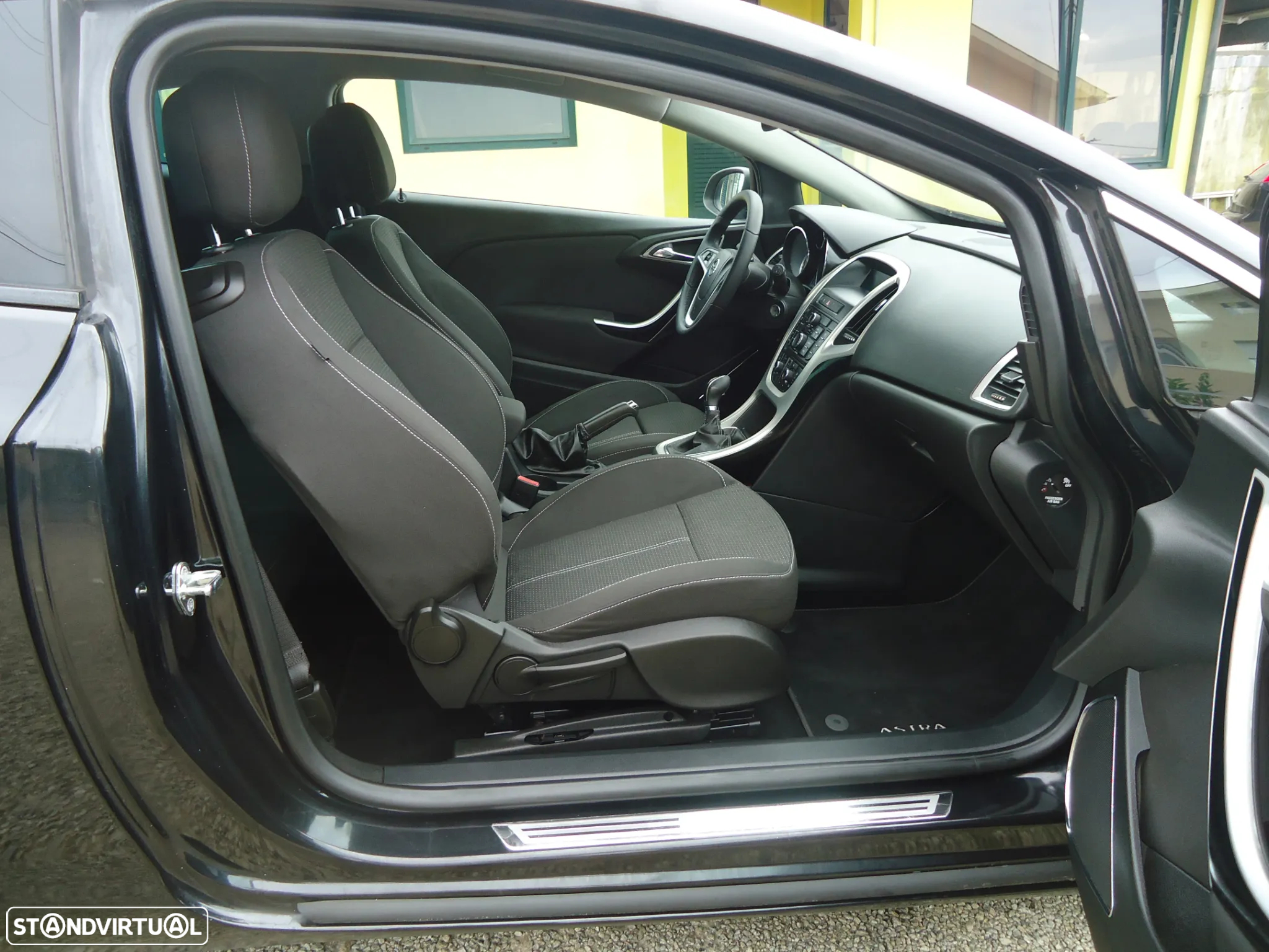 Opel Astra GTC 1.7 CDTi S/S J20 - 7