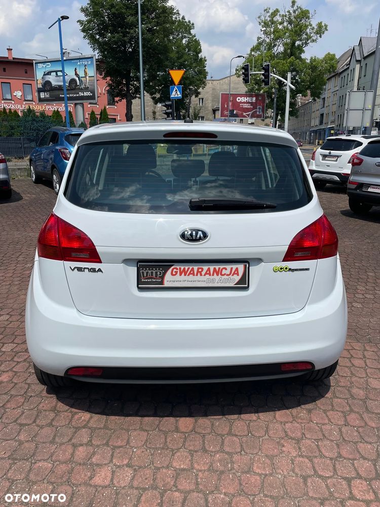 Kia Venga - 6