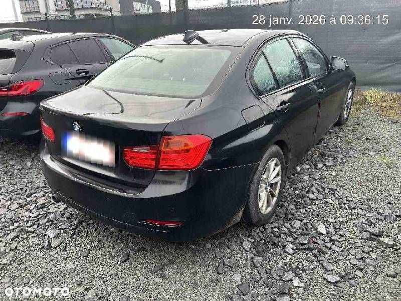BMW Seria 3 318d - 3