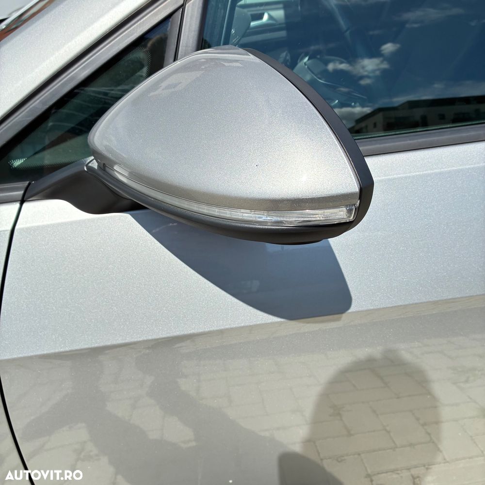Volkswagen Golf 2.0 TDI DSG Comfortline - 12