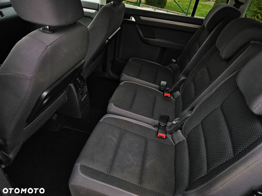 Volkswagen Touran 1.6 TDI DPF BlueMotion Technology Comfortline - 23