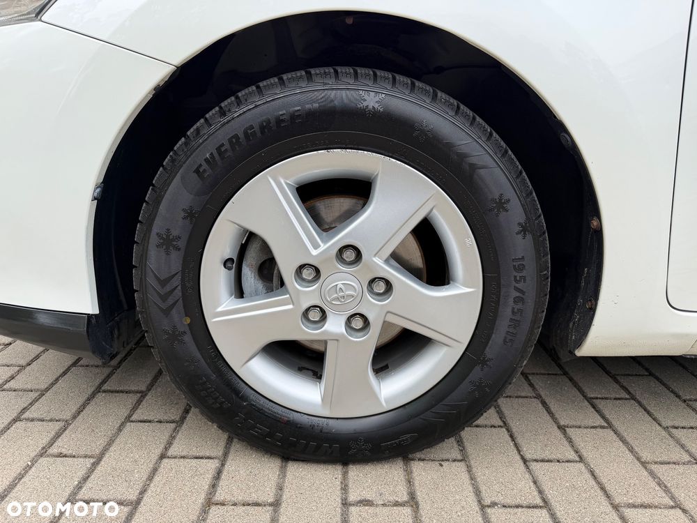 Toyota Auris 1.8 HSD Luna - 10