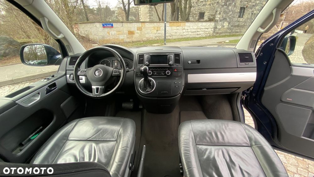Volkswagen Multivan - 17
