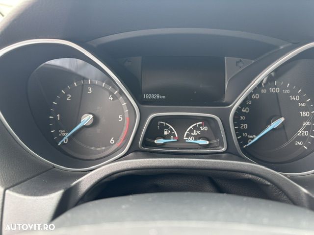 FORD Focus 2017 — imagine 8