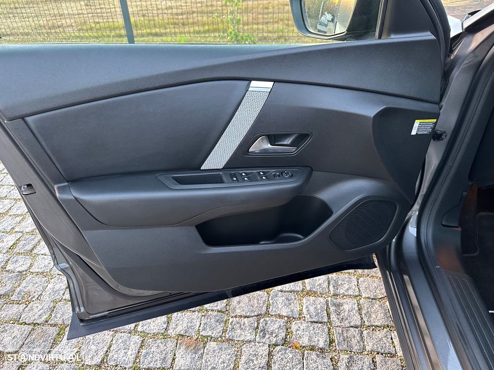 Citroën C4 PureTech 130 Stop&Start FEEL PACK - 9