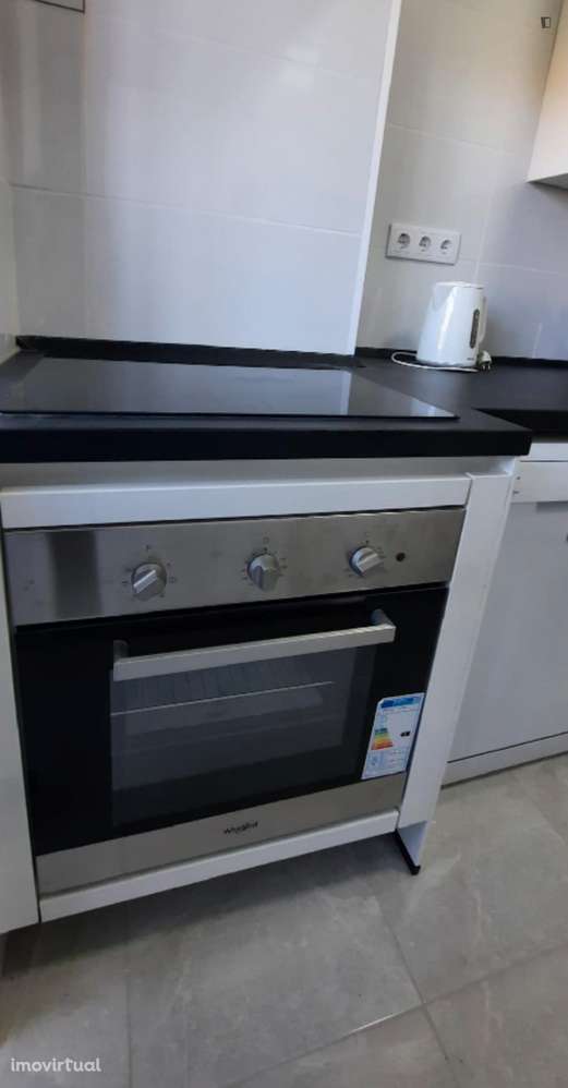 Quarto - localizado em Paranhos Porto - Grande imagem: 4/20