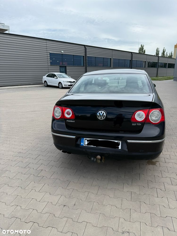 Volkswagen Passat 2.0 TDI Highline - 5