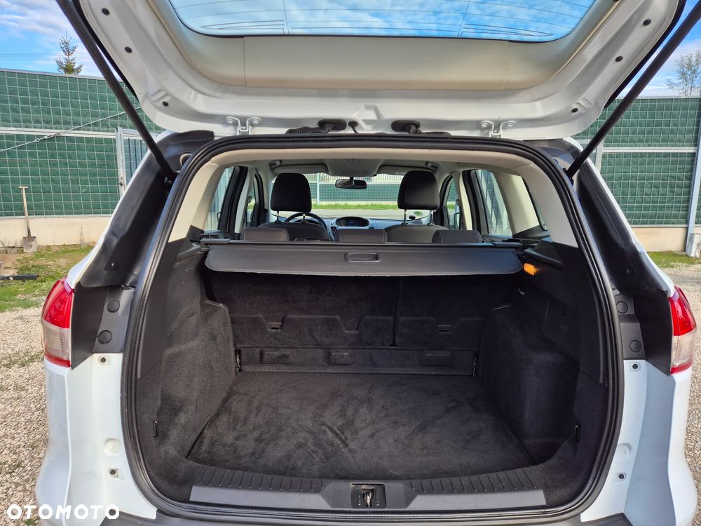 Ford Kuga 2.0 TDCi 2x4 Trend - 14