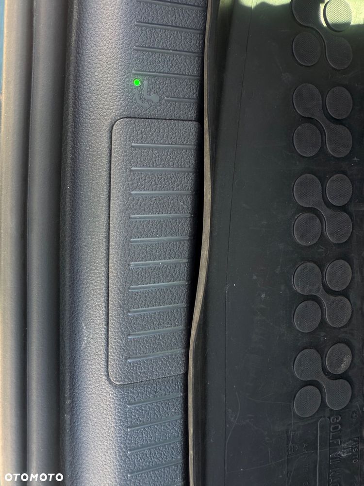 Volkswagen Golf Variant - 25