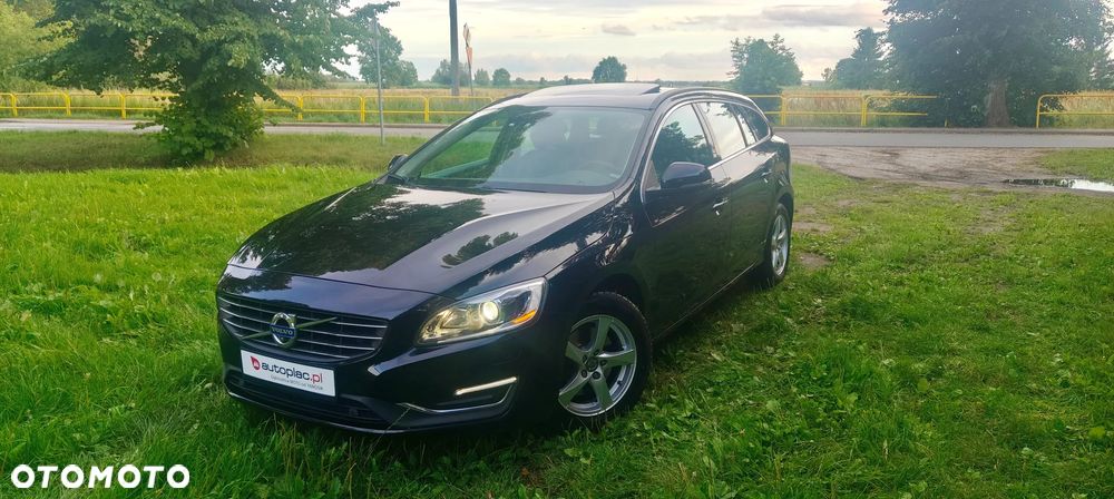 Volvo V60 D4 Summum - 1