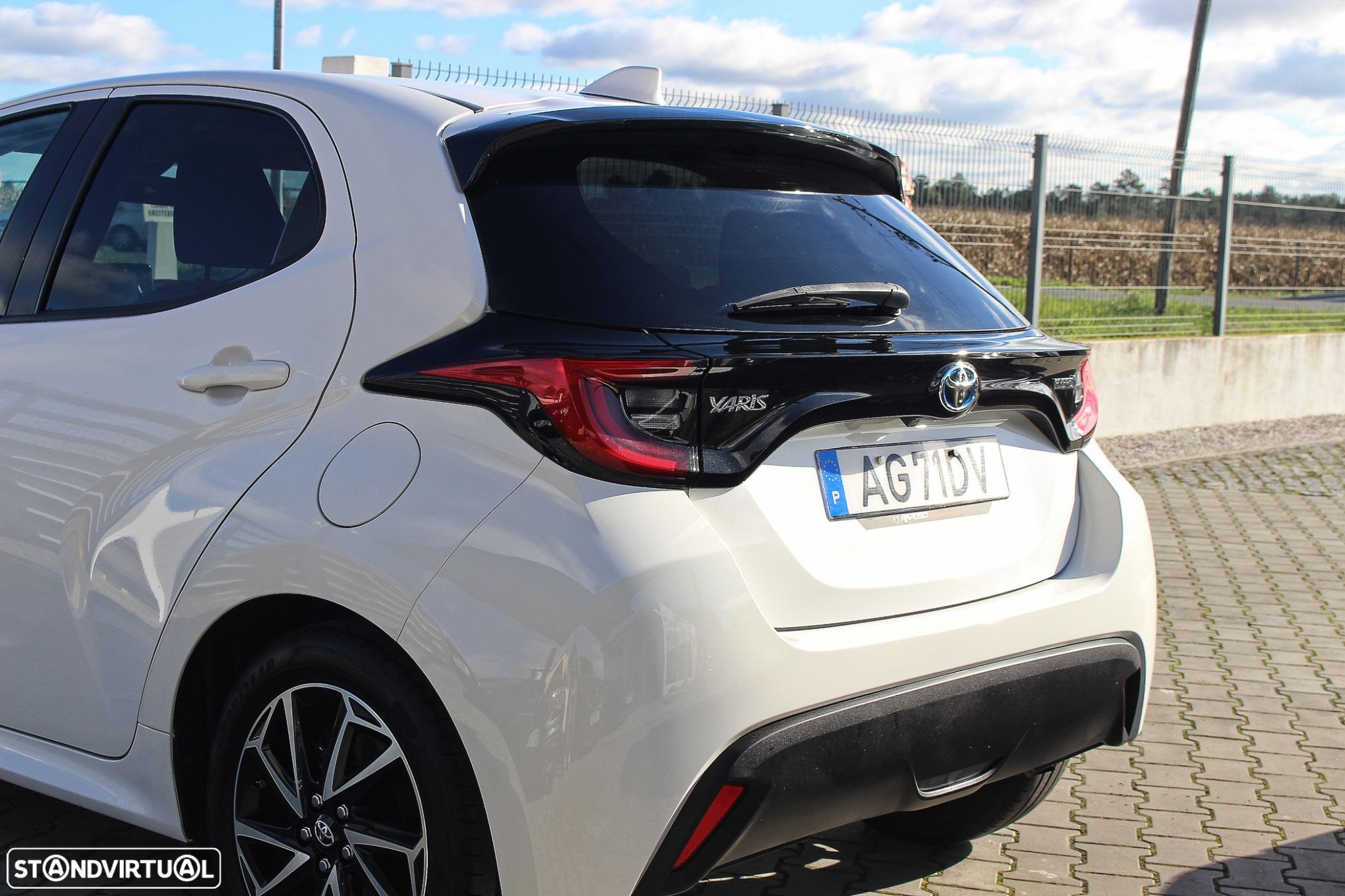 Toyota Yaris 1.5 HDF Exclusive - 21