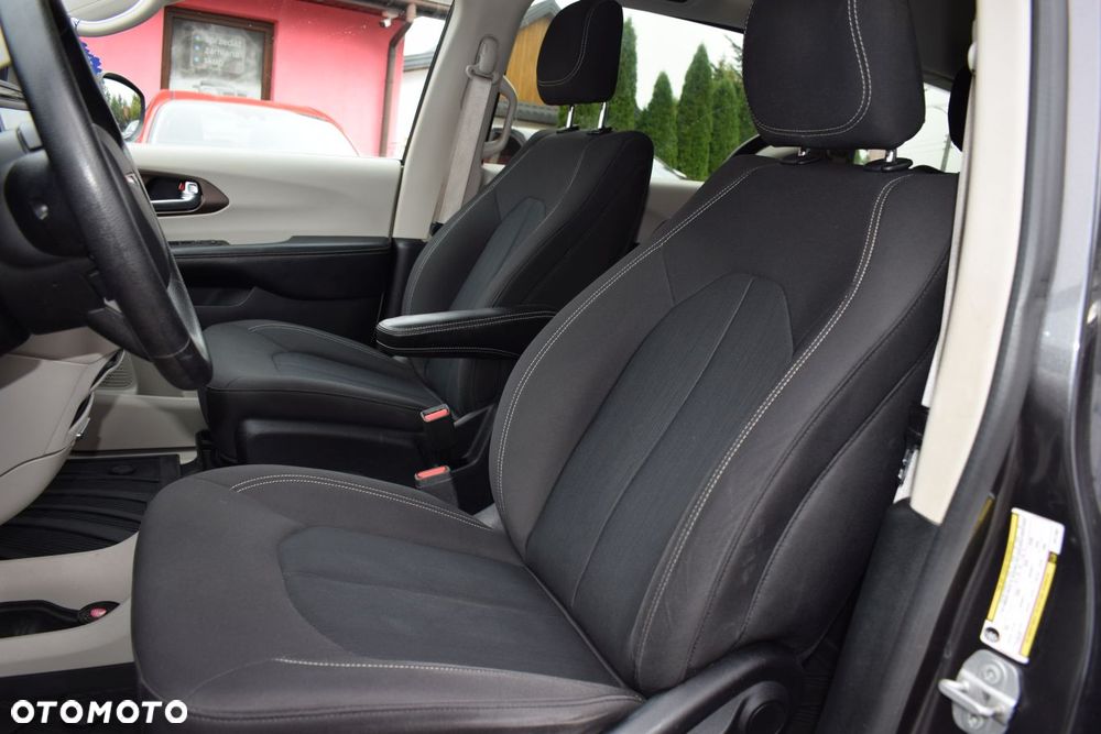 Chrysler Voyager - 9