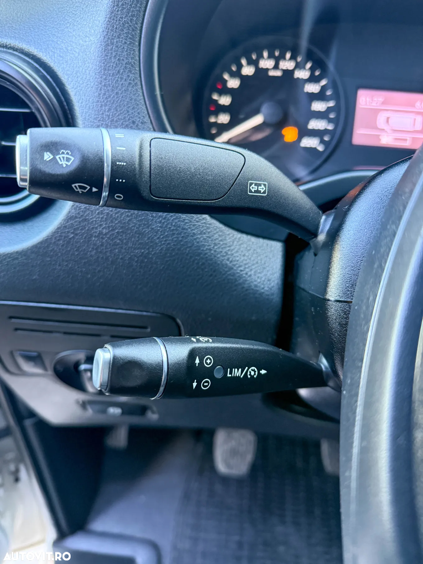Mercedes-Benz VITO - 12
