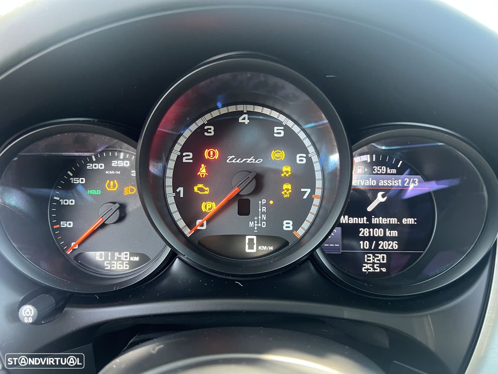 Porsche Macan Turbo - 9