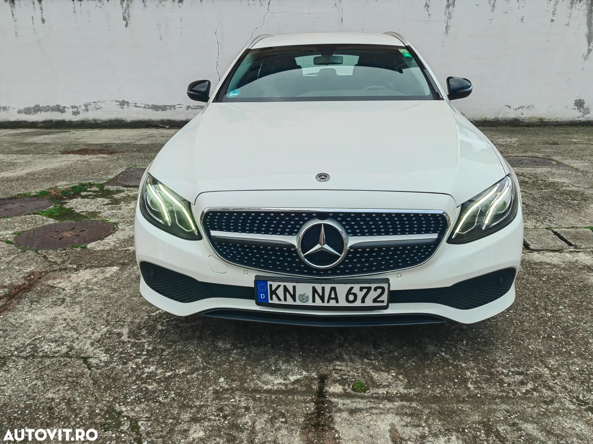 Mercedes-Benz E 220 d T-Modell Aut. - 1