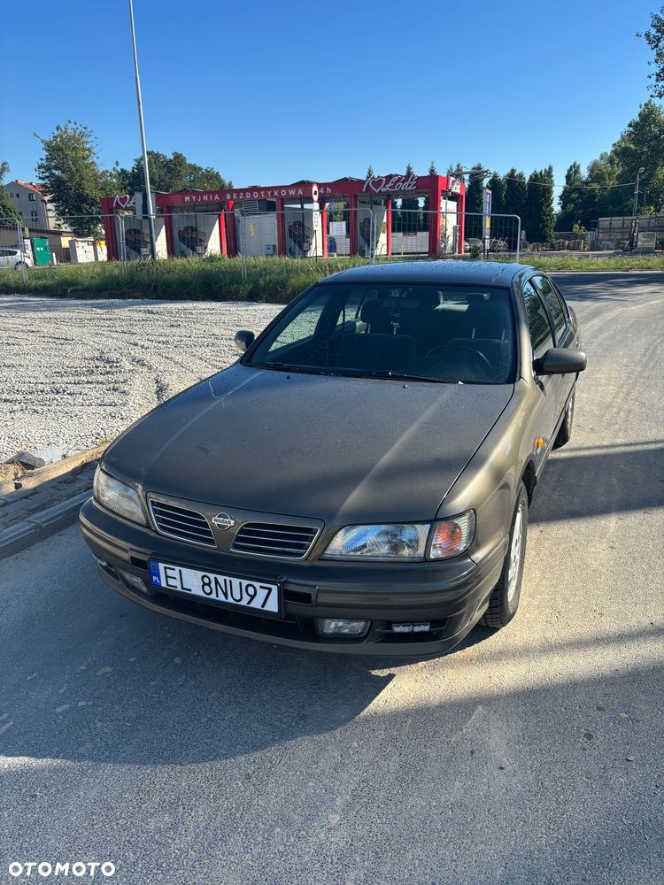 Nissan Maxima - 1