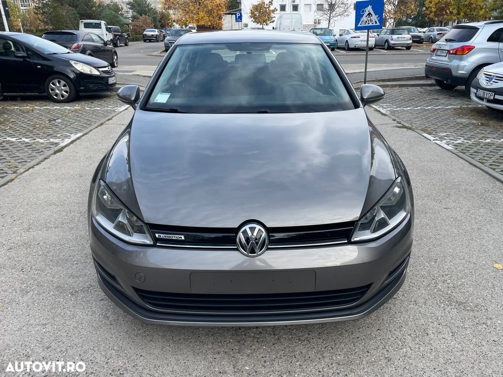 Volkswagen Golf - 9